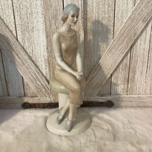 Royal Doulton 1985 Reflections Cocktails HN 3070 Figurine